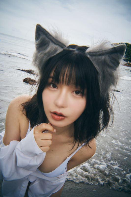 【A】Ami Honami『The White Cat's Secret』Acryl poster