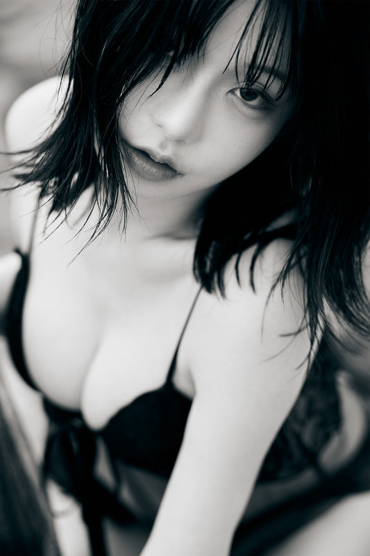 【E】Ami Honami『The White Cat's Secret』Acryl poster